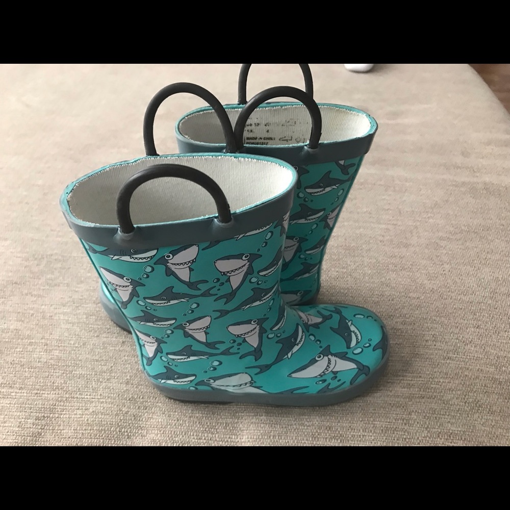Shark rain boots